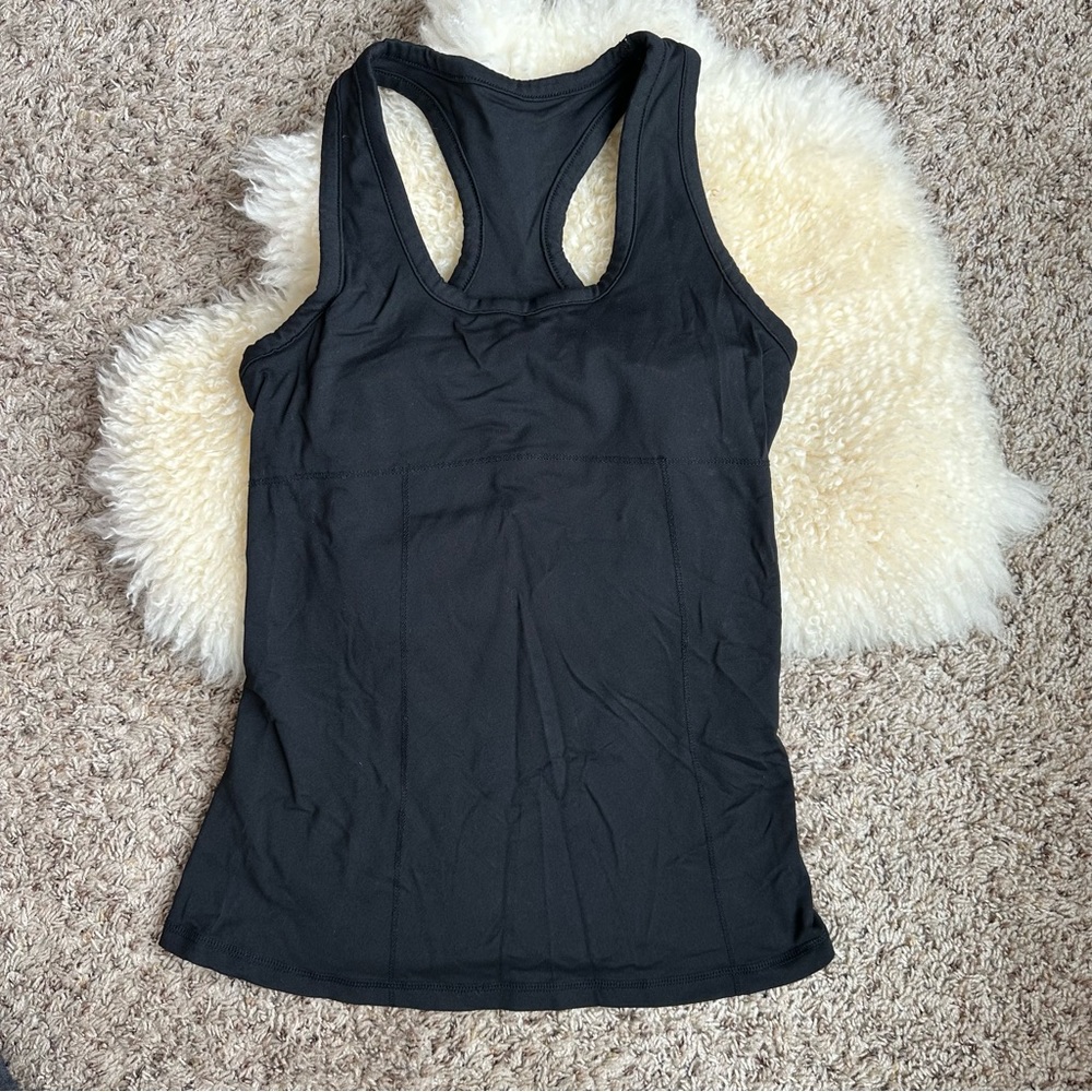 EUC Ingrid & Isabel maternity workout tank, wicking w/ built in bra, black Small